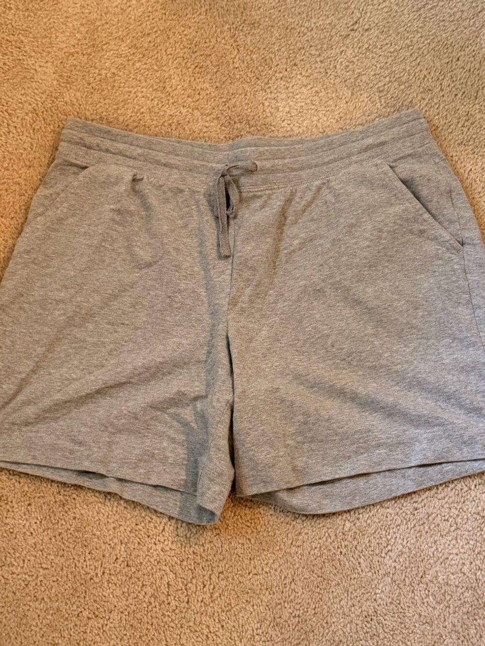 Karen Scott Sport gray knit shorts, Petite Large, 6' inseam